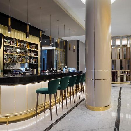 Lotte Hotel سامارا المظهر الخارجي الصورة The bar at the hotel