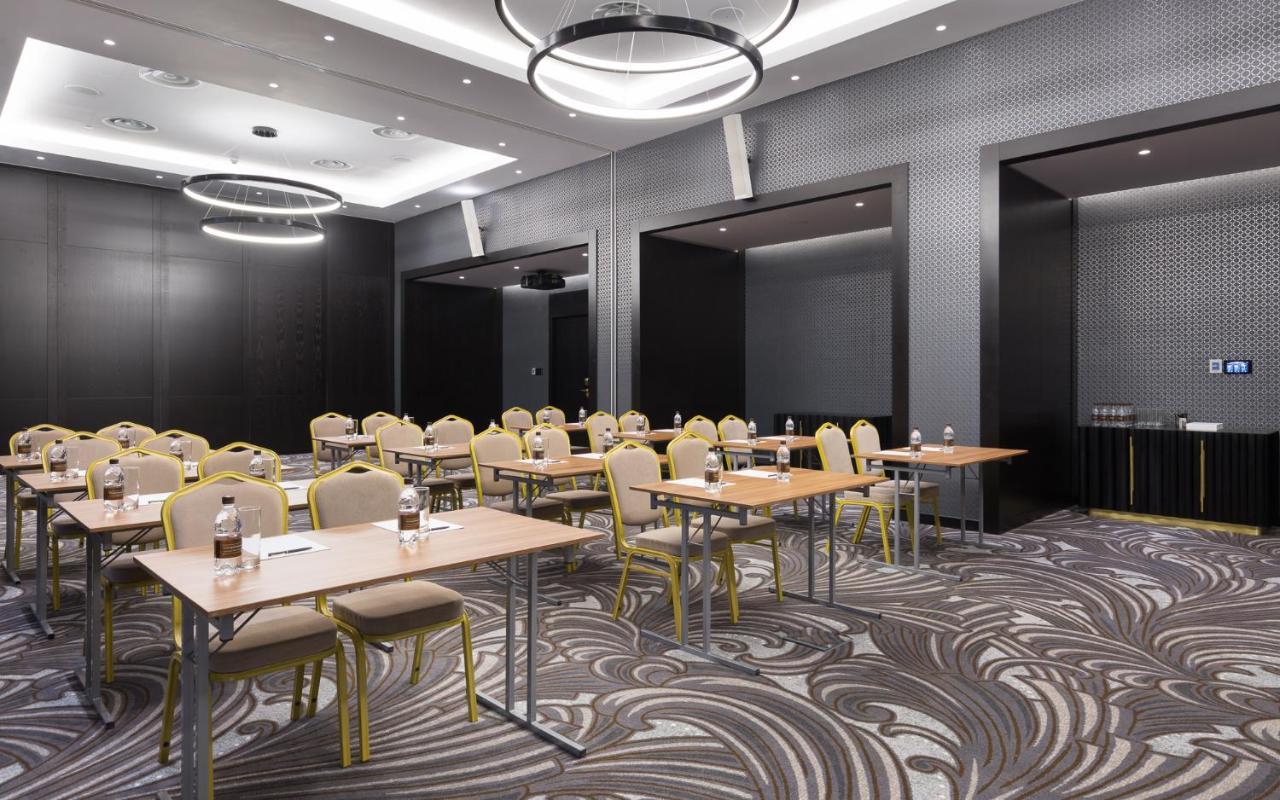 Lotte Hotel سامارا المظهر الخارجي الصورة Meeting room